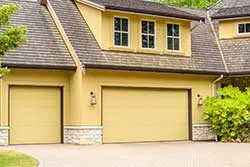 Security Garage Doors Lynn, MA 781-410-3604 - residential-side